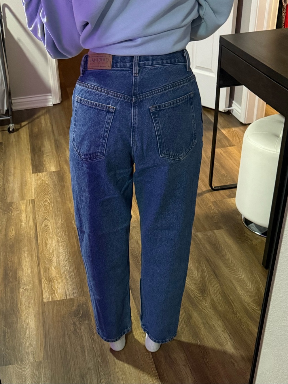 Liz Claiborne Women's Boyfriend Jeans - Picture 2 of 3